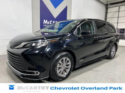 2021 Toyota Sienna XLE