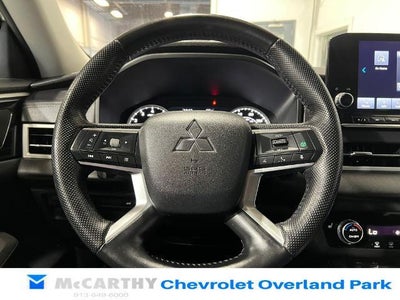 2023 Mitsubishi Outlander SE