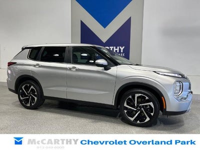 2023 Mitsubishi Outlander SE