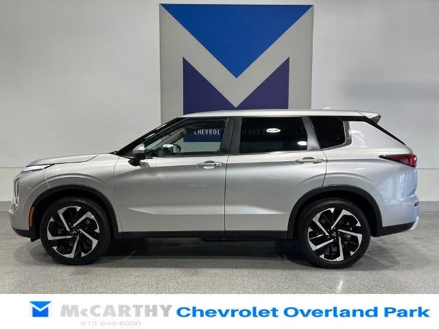 2023 Mitsubishi Outlander SE