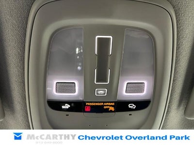 2025 Volvo XC40 Plus Bright Theme