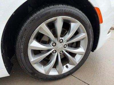 2016 Chrysler 200 S