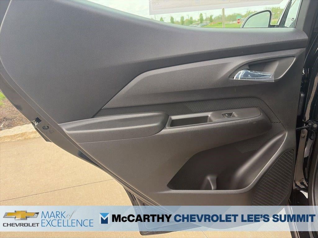 2027 Chevrolet Bolt FWD 4dr LT