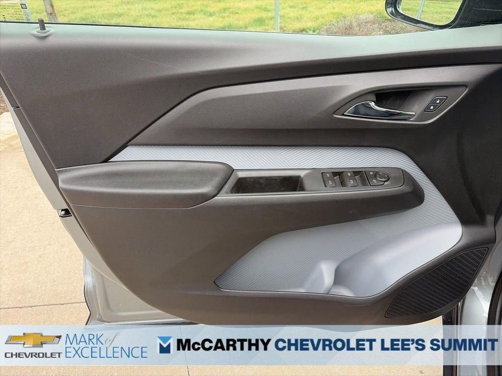 2027 Chevrolet Bolt FWD 4dr LT