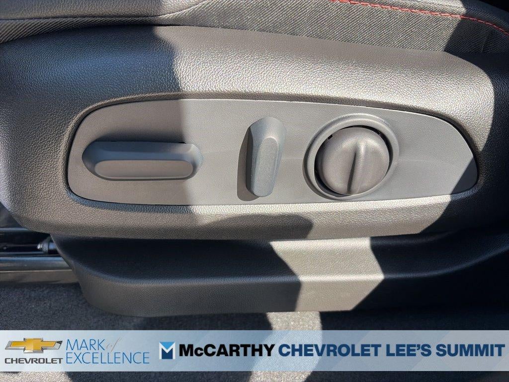 2027 Chevrolet Bolt FWD 4dr RS