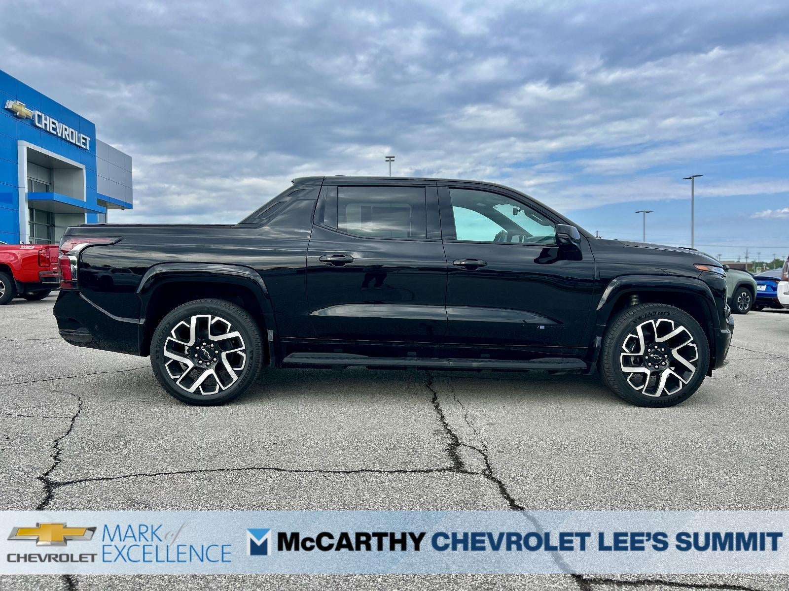 2024 Chevrolet Silverado EV e4WD Crew Cab RST