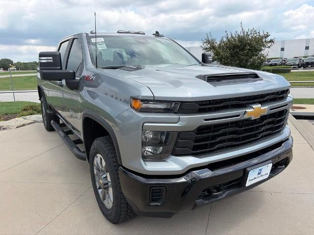 2026 Chevrolet Silverado 2500 HD Crew Cab Standard Box 4-Wheel Drive Custom