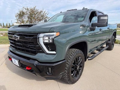 2026 Chevrolet Silverado 2500 HD Crew Cab Standard Box 4-Wheel Drive LTZ