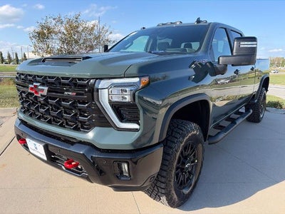 2026 Chevrolet Silverado 2500 HD Crew Cab Standard Box 4-Wheel Drive ZR2