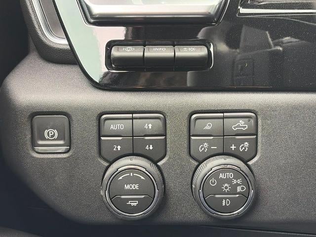 2026 Chevrolet Silverado 1500 Crew Cab Short Box 4-Wheel Drive High Country