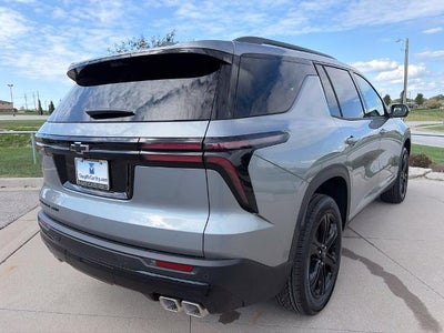 2027 Chevrolet Traverse LT w/2LT