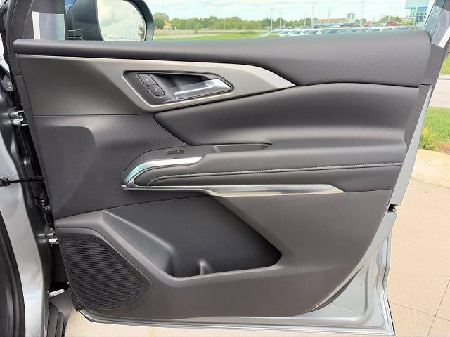 2027 Chevrolet Traverse LT w/2LT