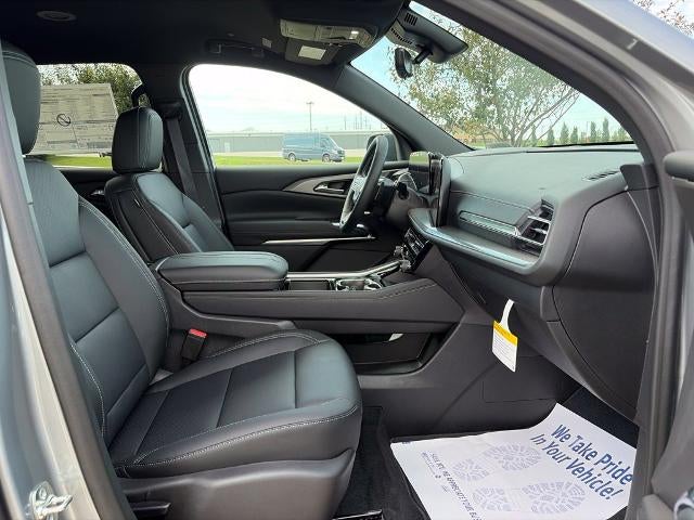 2027 Chevrolet Traverse LT w/2LT