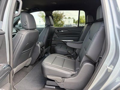 2027 Chevrolet Traverse LT w/2LT