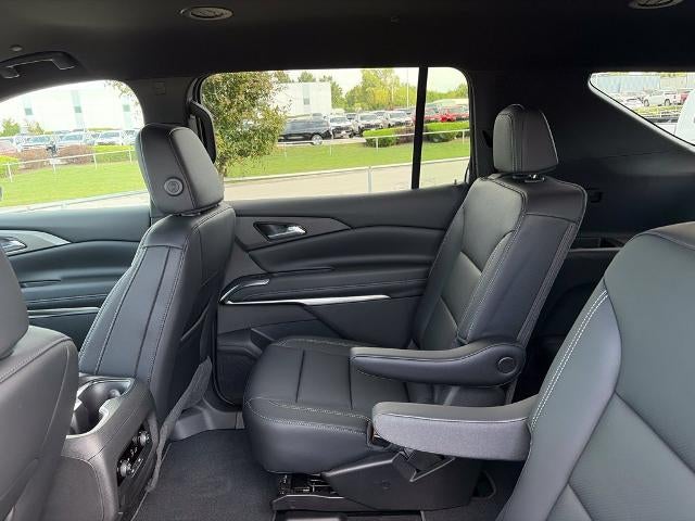 2027 Chevrolet Traverse LT w/2LT