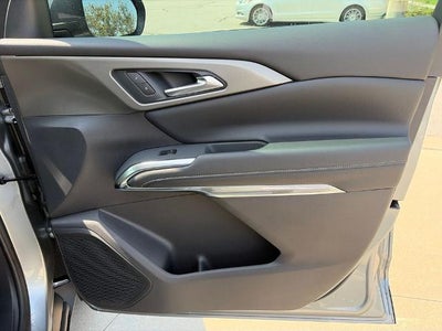 2027 Chevrolet Traverse LT w/2LT