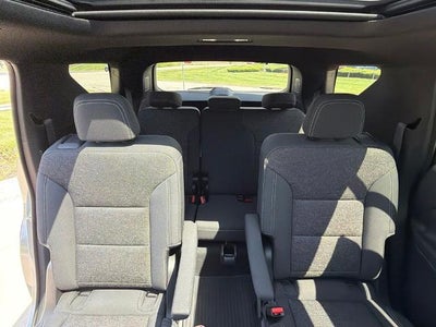 2027 Chevrolet Traverse LT w/2LT
