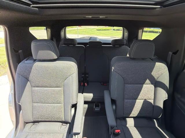 2027 Chevrolet Traverse LT w/2LT