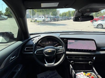 2027 Chevrolet Traverse LT w/2LT
