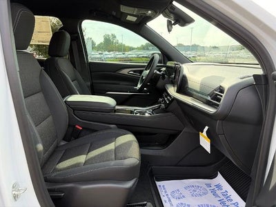 2027 Chevrolet Traverse LT w/2LT