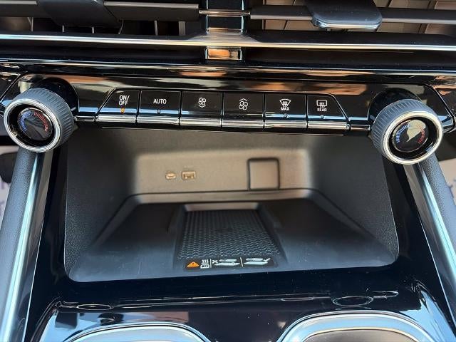 2027 Chevrolet Traverse LT w/2LT
