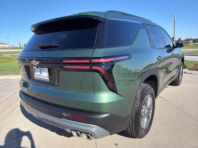 2027 Chevrolet Traverse LT w/2LT