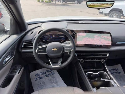 2027 Chevrolet Traverse LT w/2LT