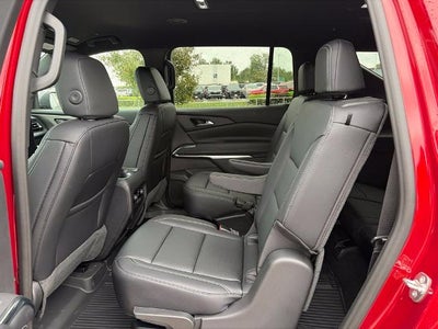 2027 Chevrolet Traverse LT w/2LT