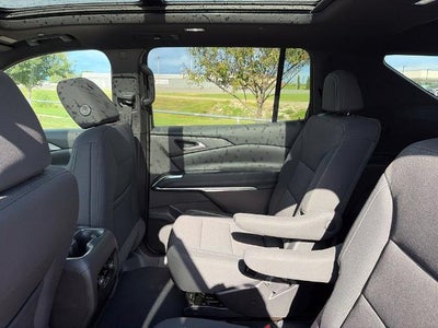 2027 Chevrolet Traverse LT w/2LT