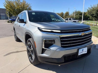 2027 Chevrolet Traverse LT w/2LT