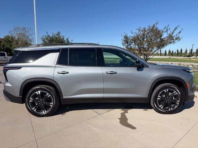 2027 Chevrolet Traverse LT w/2LT