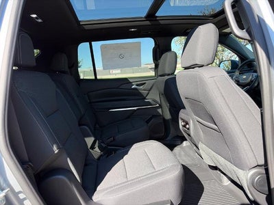 2027 Chevrolet Traverse LT w/2LT