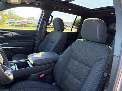 2027 Chevrolet Traverse LT w/2LT