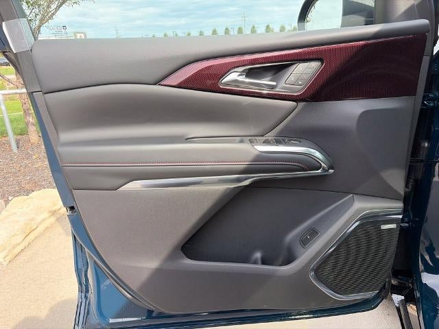 2027 Chevrolet Traverse RS w/2RS