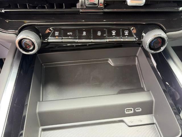 2026 Chevrolet Suburban 4WD LS