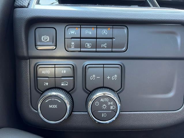 2026 Chevrolet Suburban 4WD RST