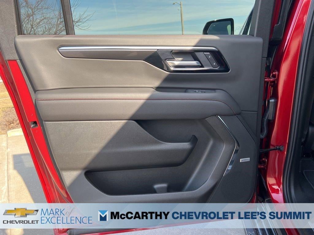 2026 Chevrolet Suburban 4WD RST