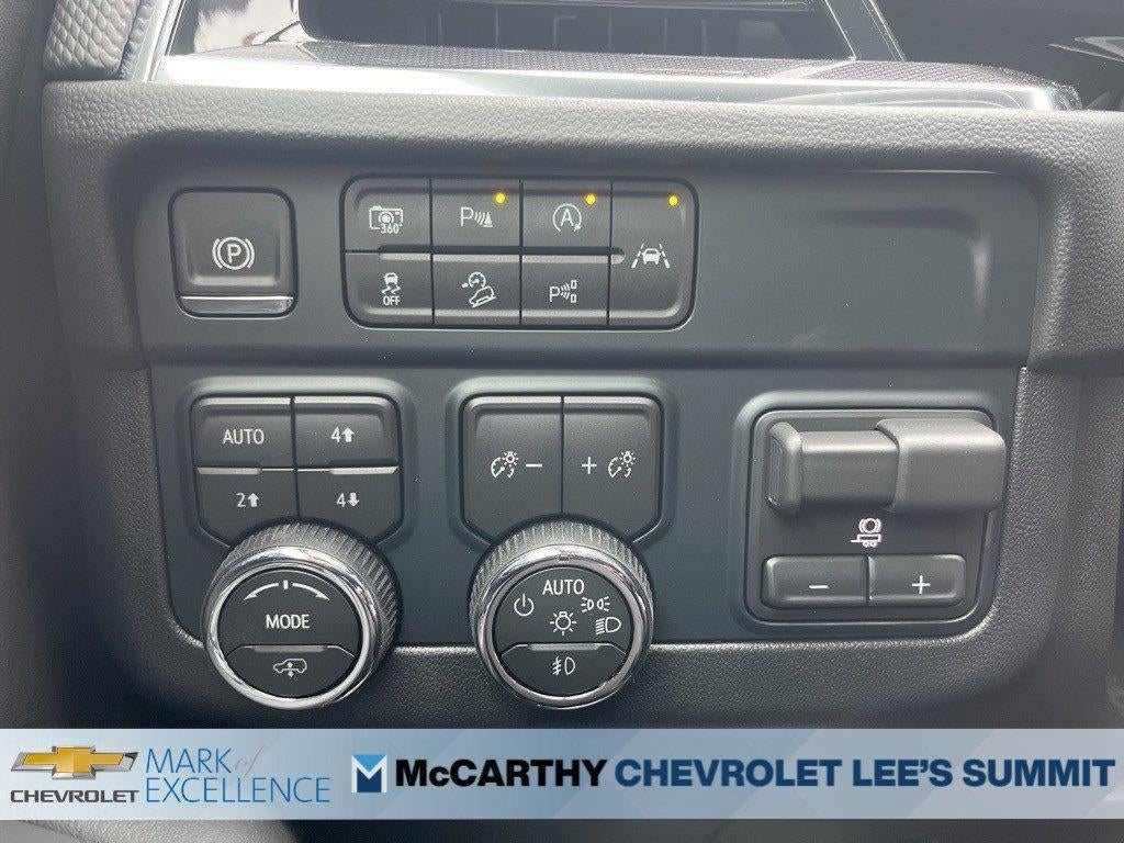 2026 Chevrolet Suburban 4WD RST