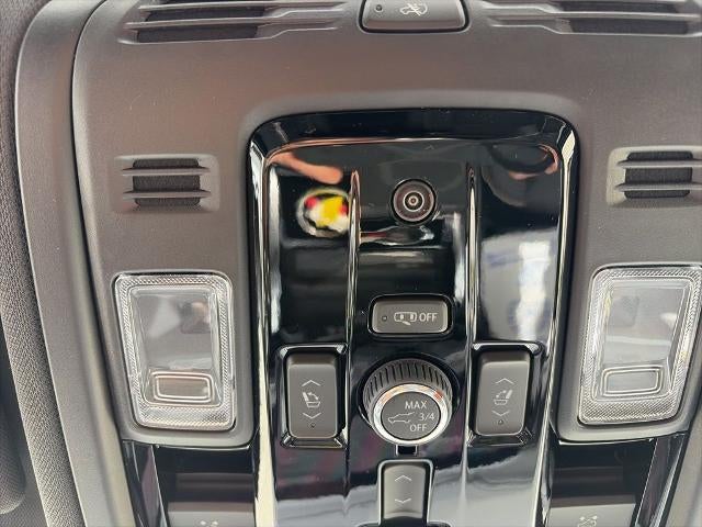 2026 Chevrolet Suburban 4WD Premier
