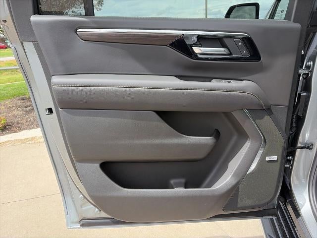 2026 Chevrolet Suburban 4WD Premier