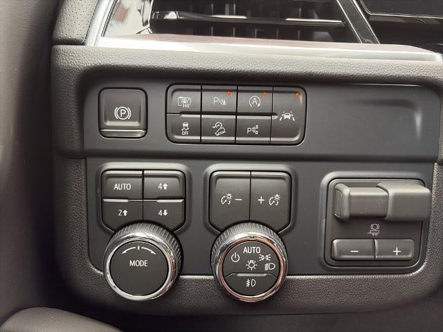 2026 Chevrolet Suburban 4WD Premier