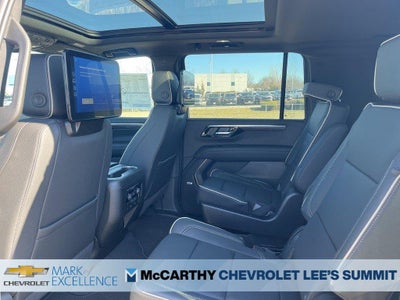 2025 Chevrolet Suburban 4WD Premier