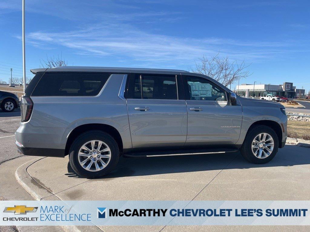 2025 Chevrolet Suburban 4WD Premier