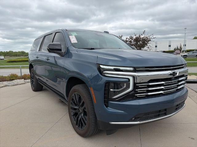 2025 Chevrolet Suburban 4WD Premier