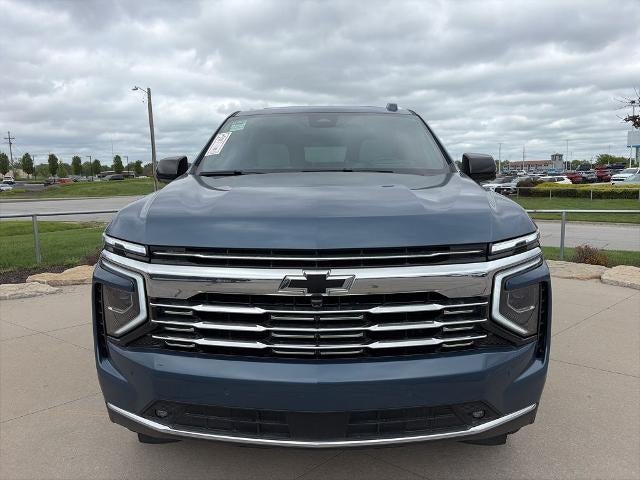 2025 Chevrolet Suburban 4WD Premier