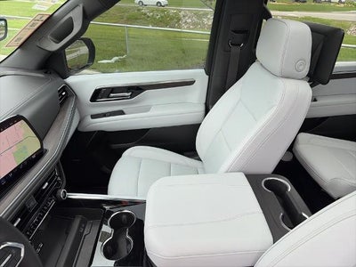 2025 Chevrolet Suburban 4WD Premier