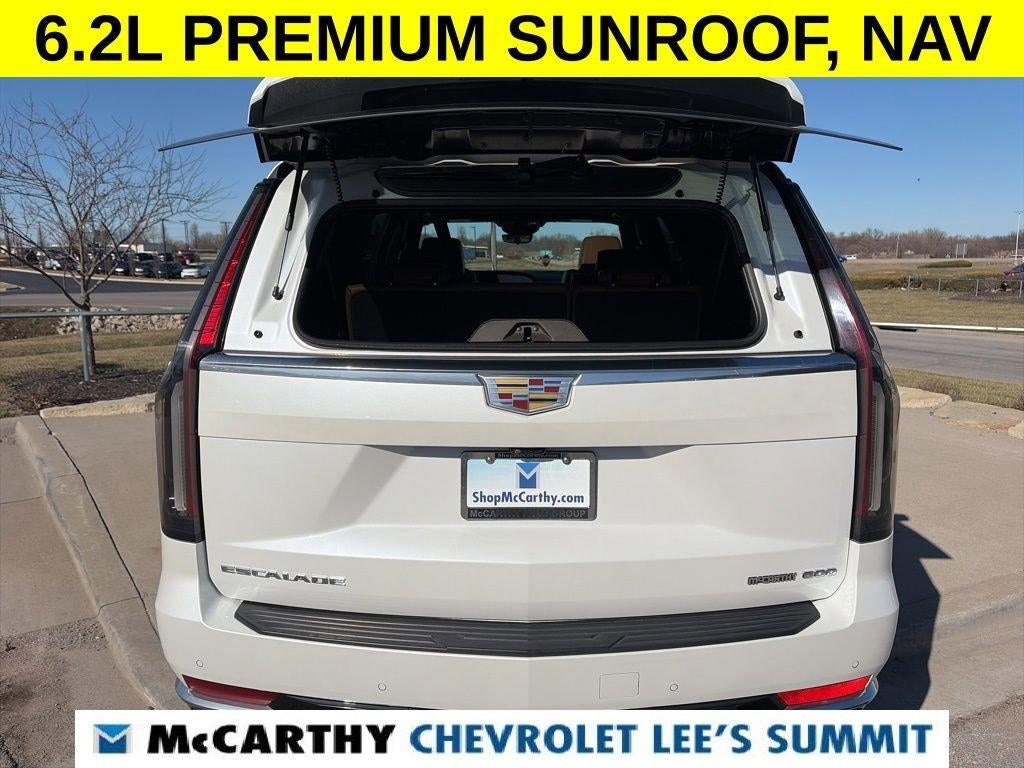 2022 Cadillac Escalade ESV Premium Luxury