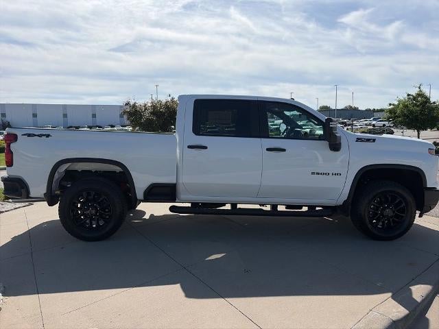 2026 Chevrolet Silverado 2500 HD Crew Cab Standard Box 4-Wheel Drive Custom