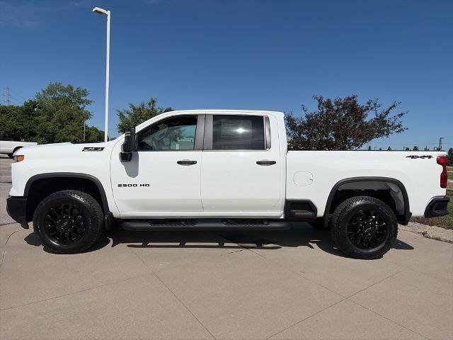 2026 Chevrolet Silverado 2500 HD Crew Cab Standard Box 4-Wheel Drive Custom