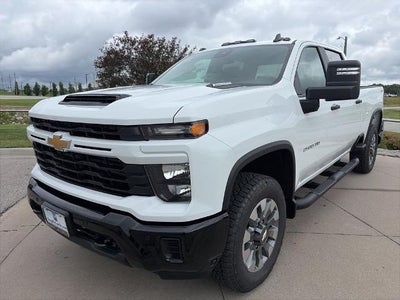 2026 Chevrolet Silverado 2500 HD Crew Cab Standard Box 4-Wheel Drive Custom